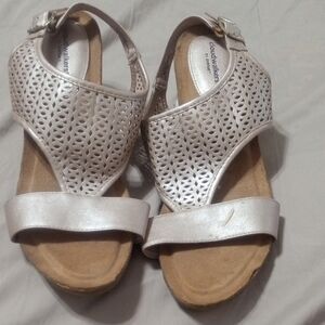 Cloudwalkers Women's Silver Cutout Sandals